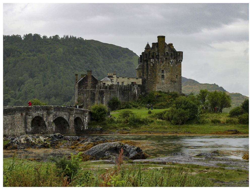 Elena Martinez Castillo-de-Eilean-Donan