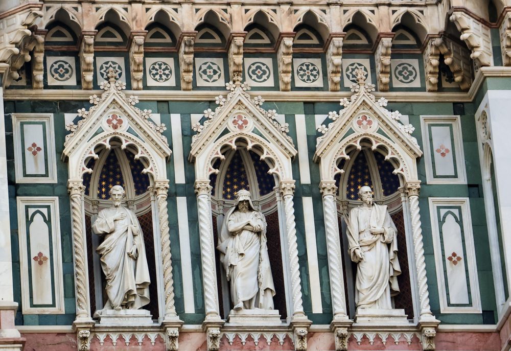 Estatuas-de-la-fachada-del-Duomo-de-Florencia-copia