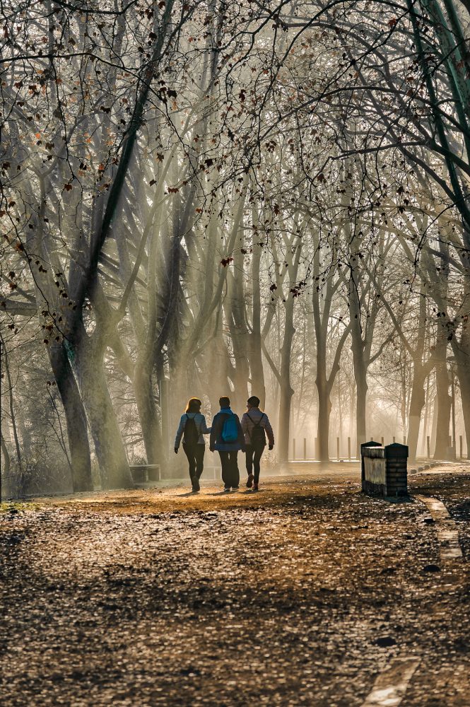 Tres-amigues-en-la-boira
