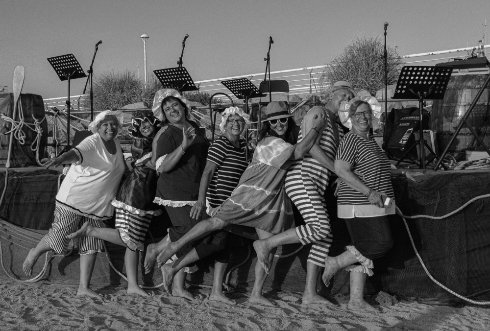 FESTA-MODERNISTA-A-LA-PLATJA-DE-LLAVANERES