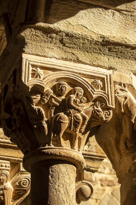 Capitell-del-Monestir-Sta.-Maria-de-lEstany